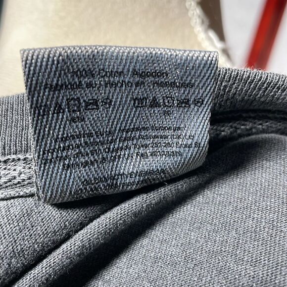 3/$20 Sanderson Sister Museum Long Sleeve Tee From the Movie Hocus Pocus (Small) - Picture 7 of 7